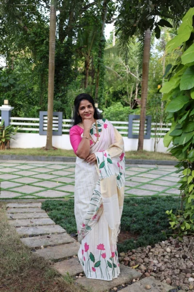 Tamara Bloom Kerala Saree -LYK 7178